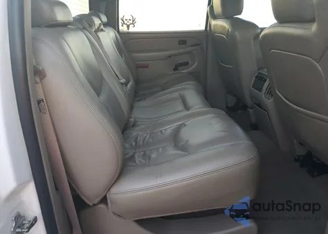 2006 Chevrolet Silverado K2500 Heavy Duty from USA, damaged, VIN 1GCHK23D56F156919